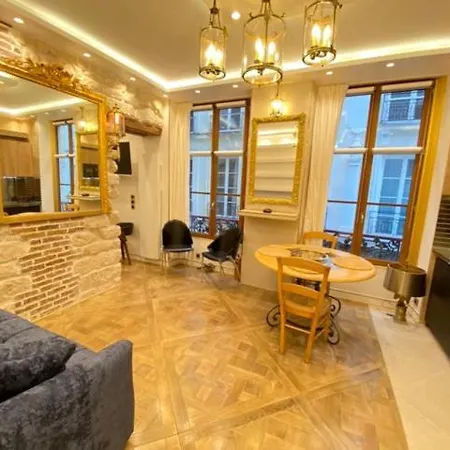 Elegant Dans Ancien Particulier 아파트