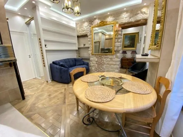 Elegant Dans Ancien Particulier Lejlighed *